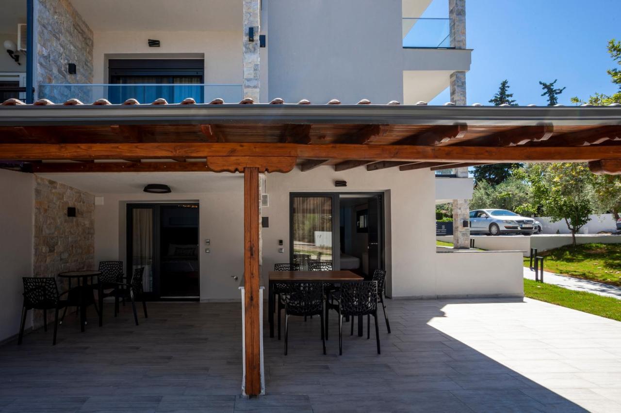 Olia Seaside Residence 120M From The Beach 페프코초리 외부 사진