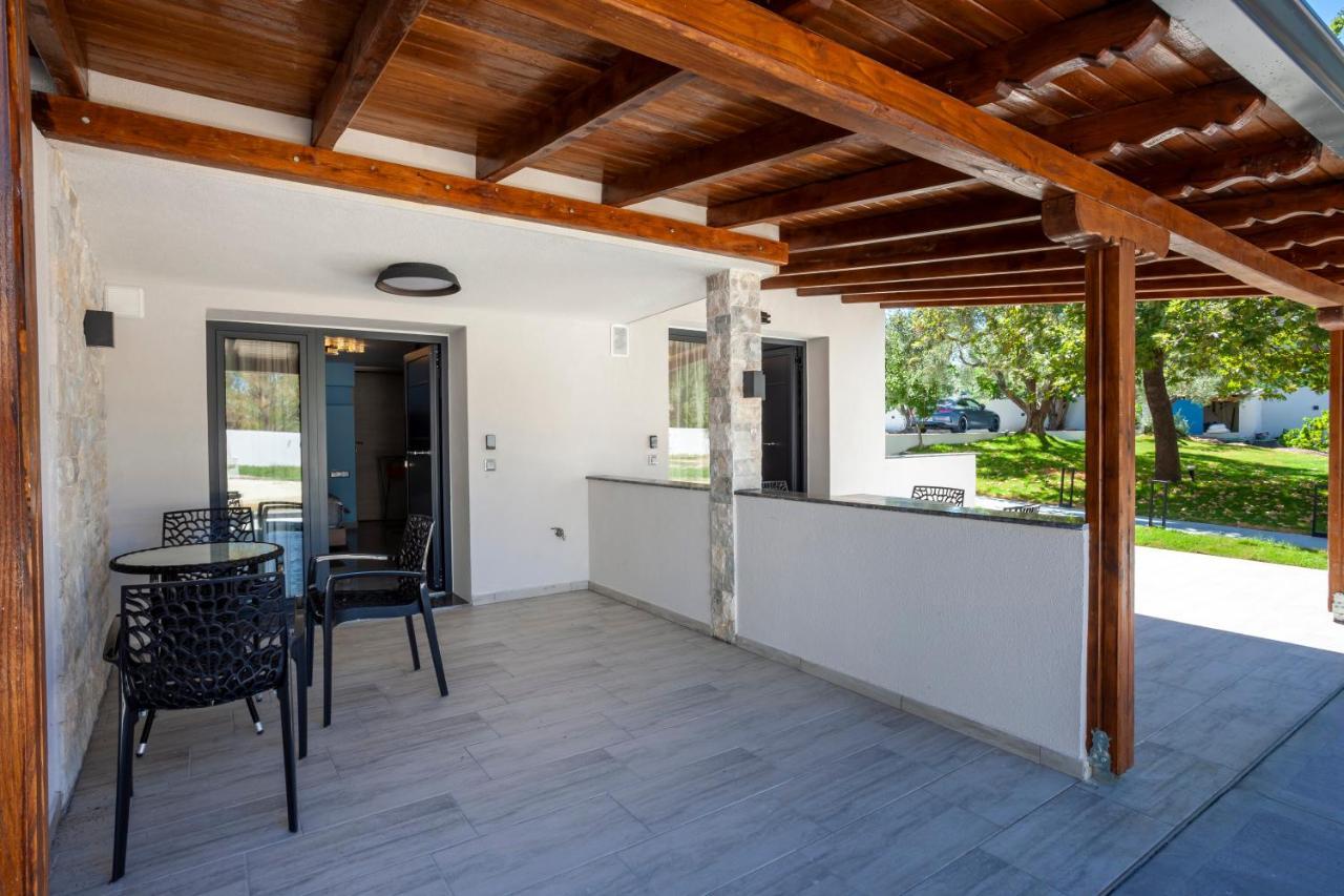 Olia Seaside Residence 120M From The Beach 페프코초리 외부 사진