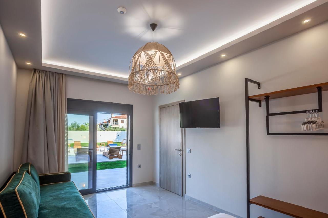 Olia Seaside Residence 120M From The Beach 페프코초리 외부 사진