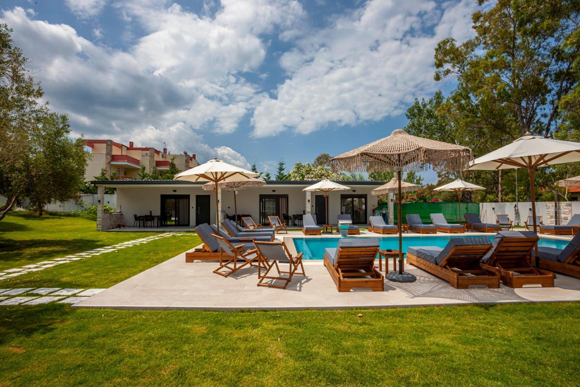 Olia Seaside Residence 120M From The Beach 페프코초리 외부 사진